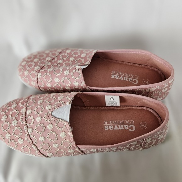 Canvas Casual Womens Slipp On Size 7 - Picture 2 of 4